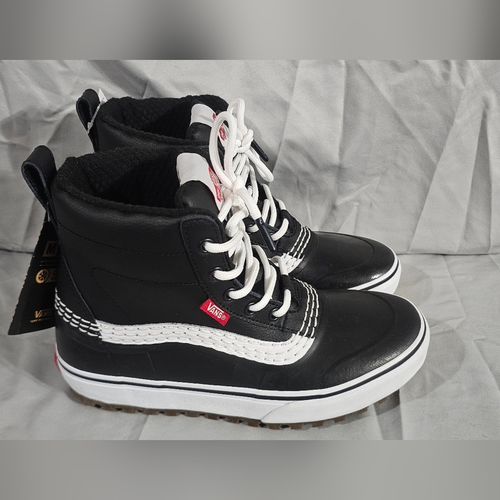 Vans Standard Mid MTE Boots Black White Men Size 6.5 Women-8